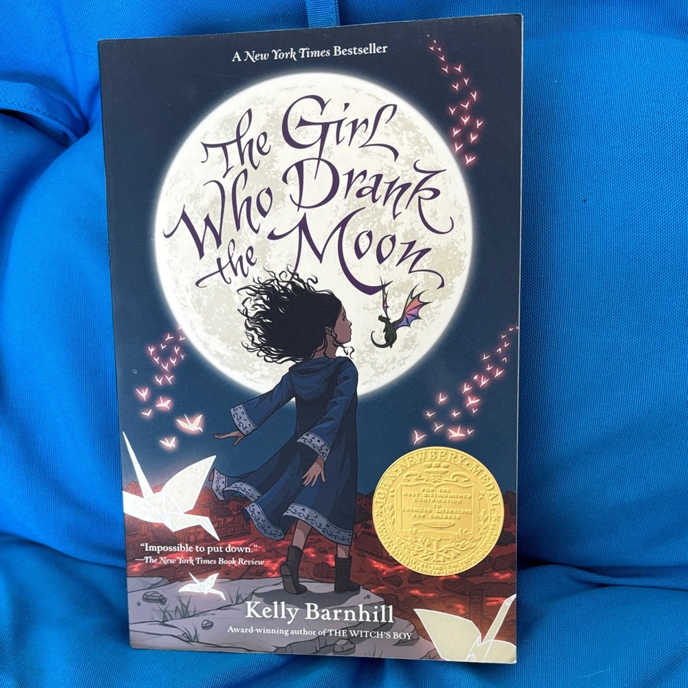 The Girl WhoDrankTheMoon ByKellyBarnhill SoftCover ANewYorkTimesBestseller NWOTS